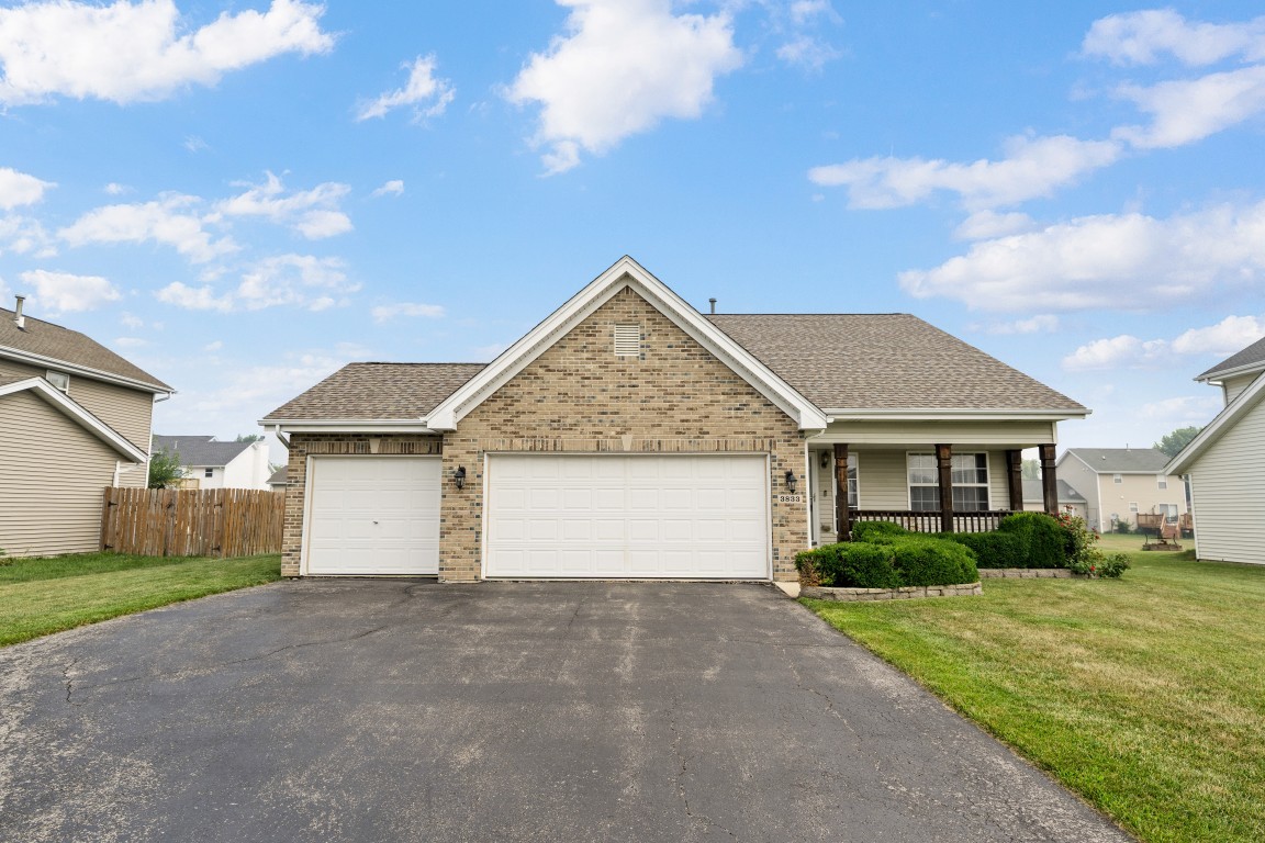 3833 DUNBURY Lane Property Photo 1