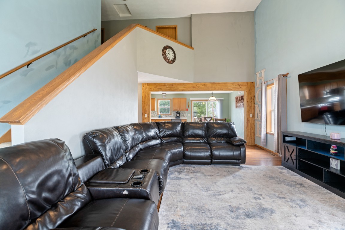 3833 Dunbury Lane Property Photo 7