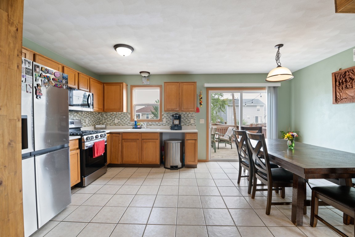 3833 Dunbury Lane Property Photo 13