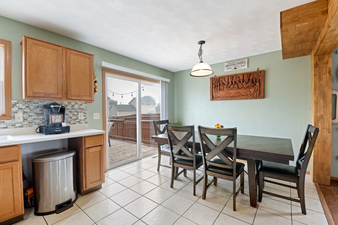 3833 Dunbury Lane Property Photo 18