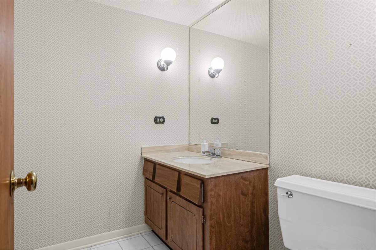 7927 Wilson Terrace Property Photo 14
