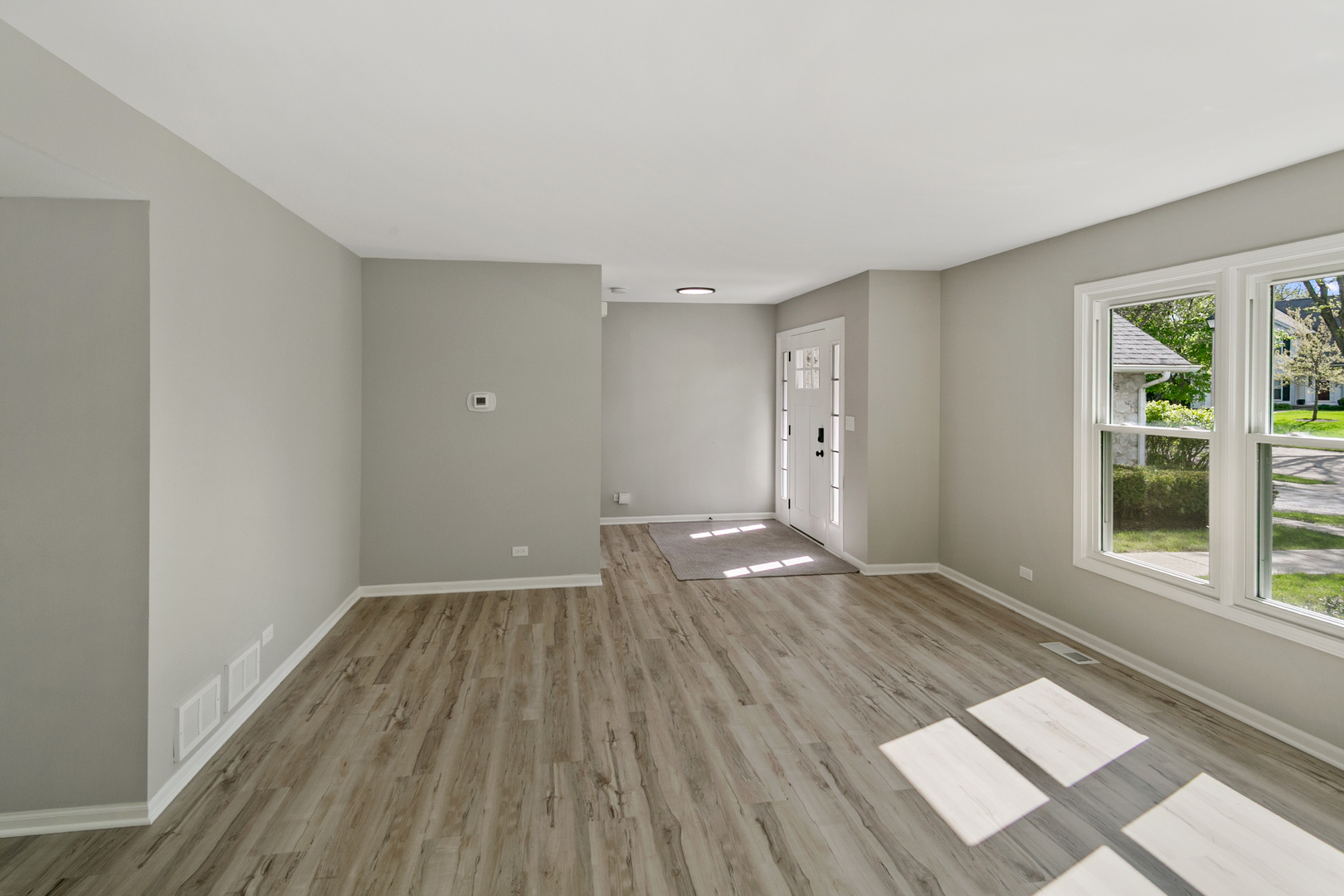 731 Roaring Brook Lane Property Photo 5