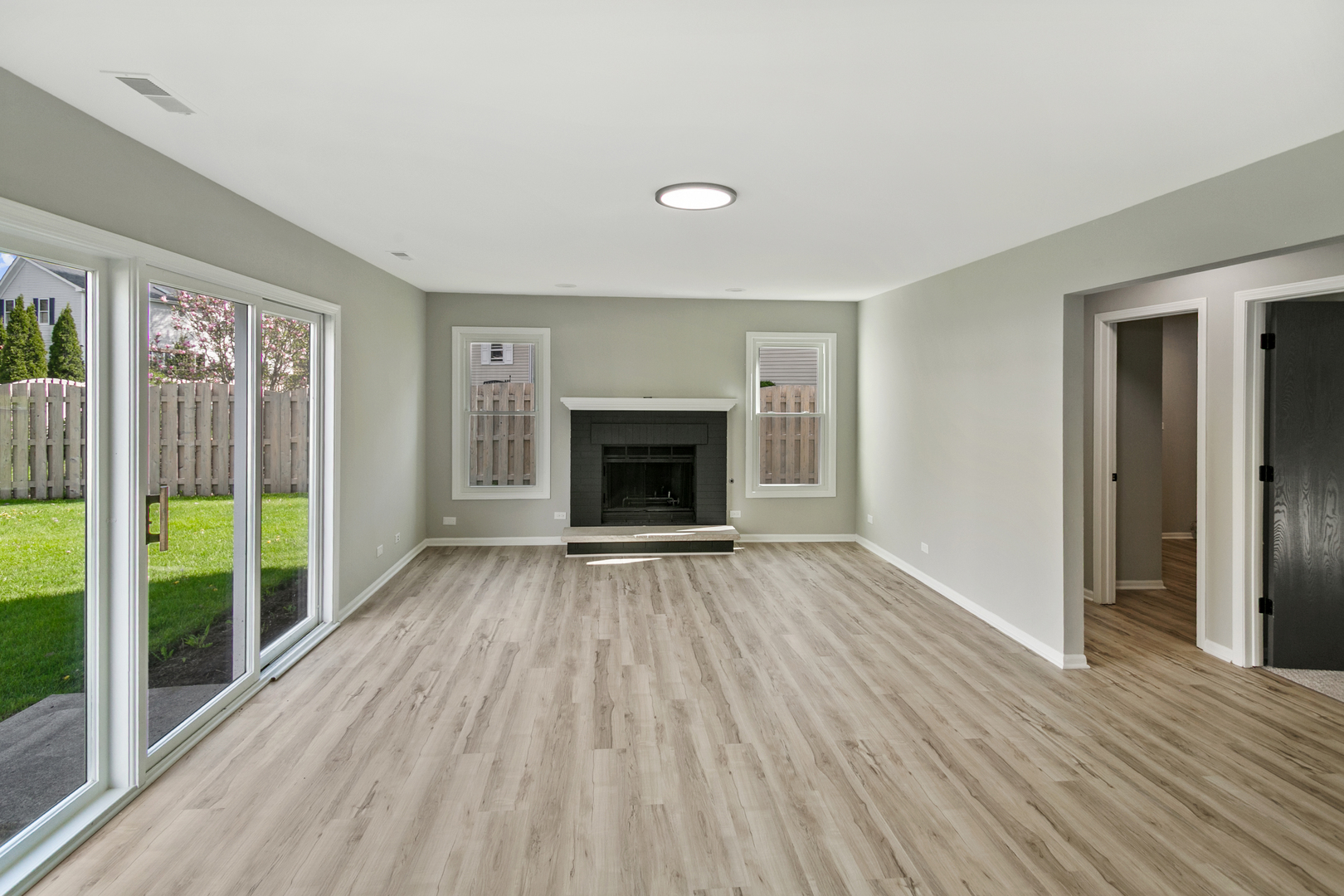 731 Roaring Brook Lane Property Photo 11