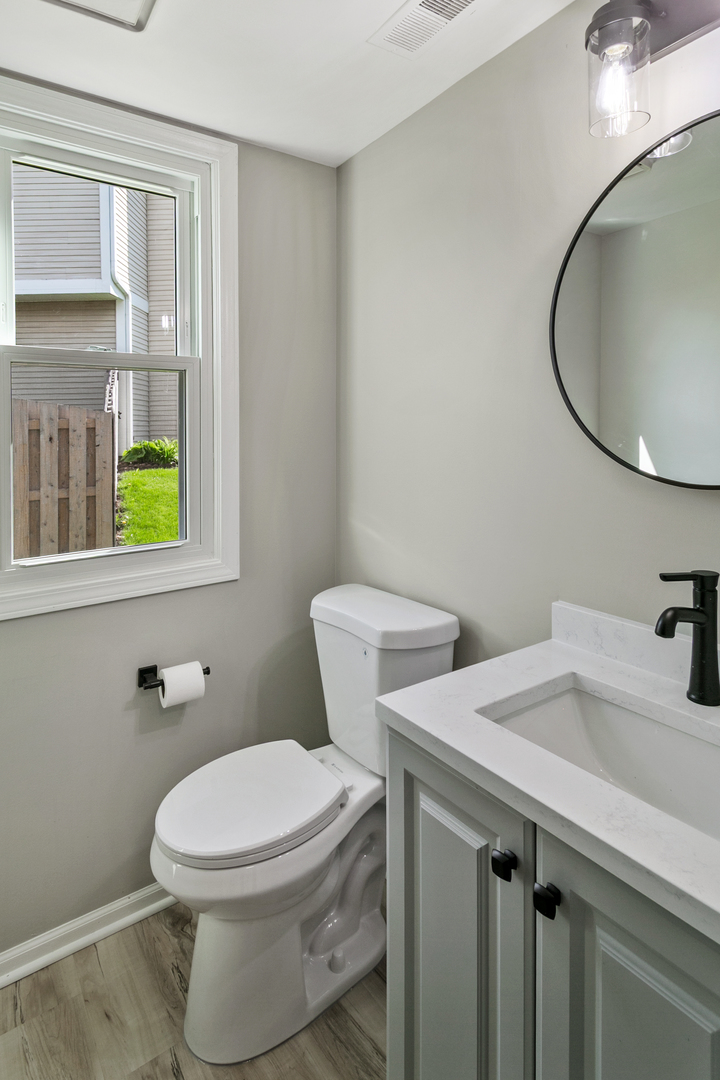 731 Roaring Brook Lane Property Photo 14