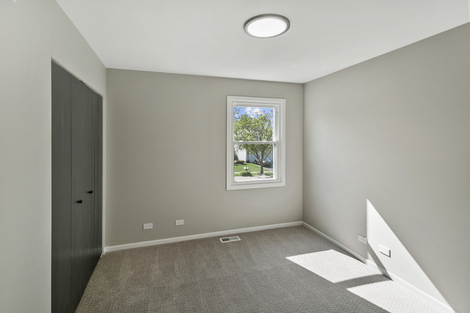 731 Roaring Brook Lane Property Photo 18