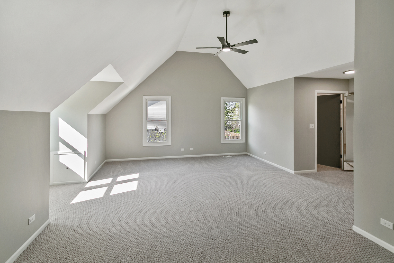 731 Roaring Brook Lane Property Photo 23