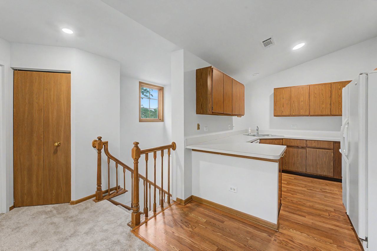 1953 N Coldspring Road Property Photo 6