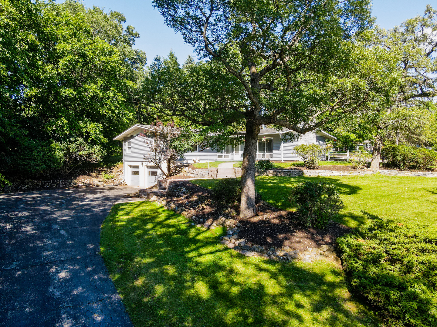 621 Hawthorne Court Property Photo 32