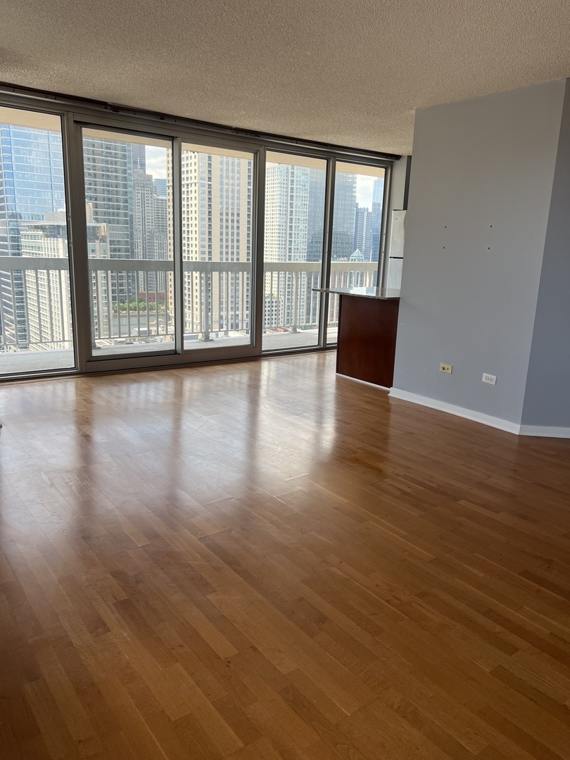 545 N Dearborn Street 3107 Property Photo 4