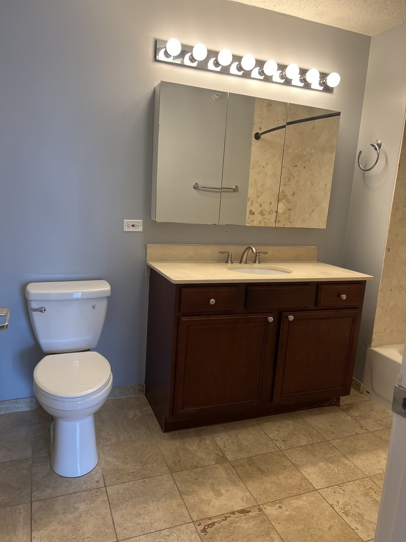 545 N Dearborn Street 3107 Property Photo 15