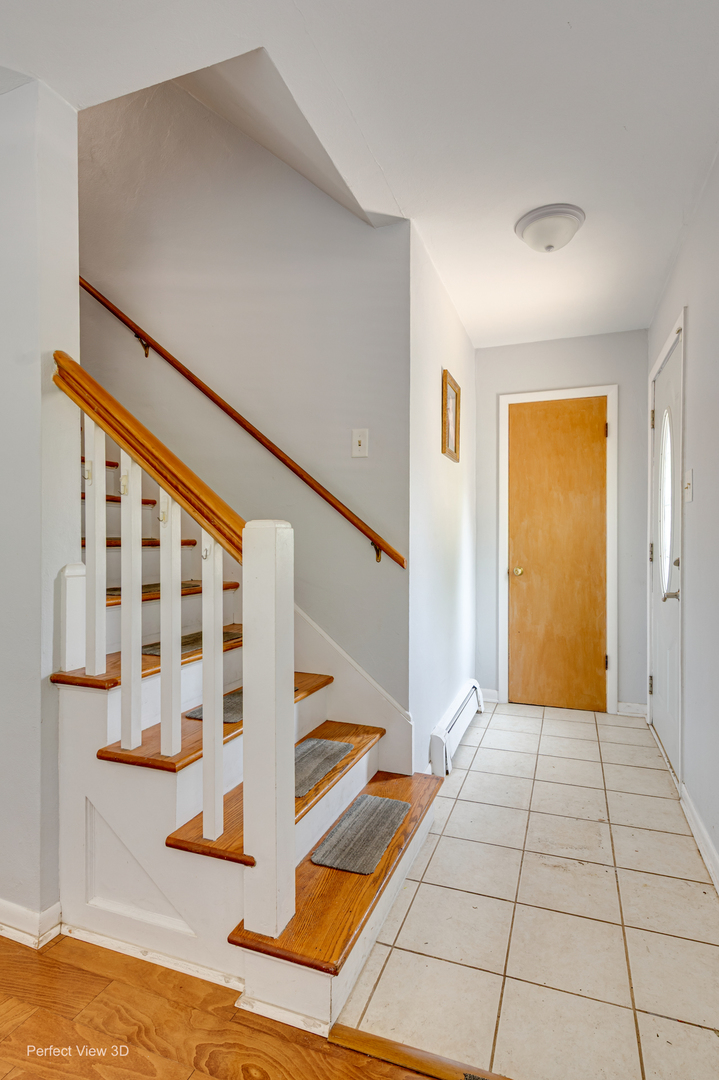 935 N Webster Street Property Photo 2