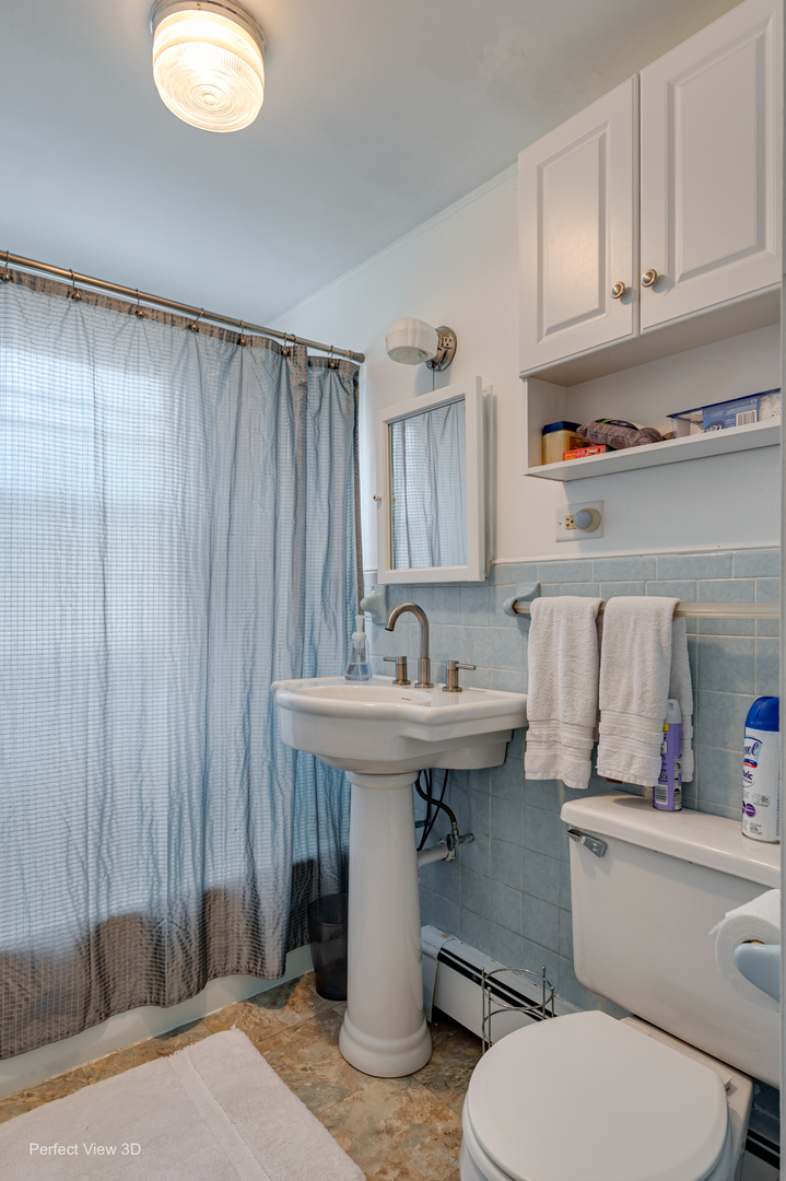 935 N Webster Street Property Photo 11