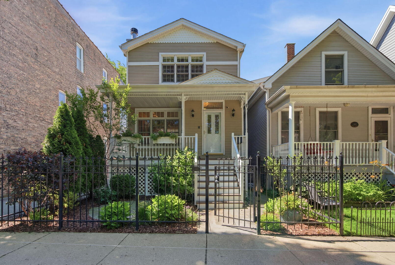 1815 W School Street Property Photo 3