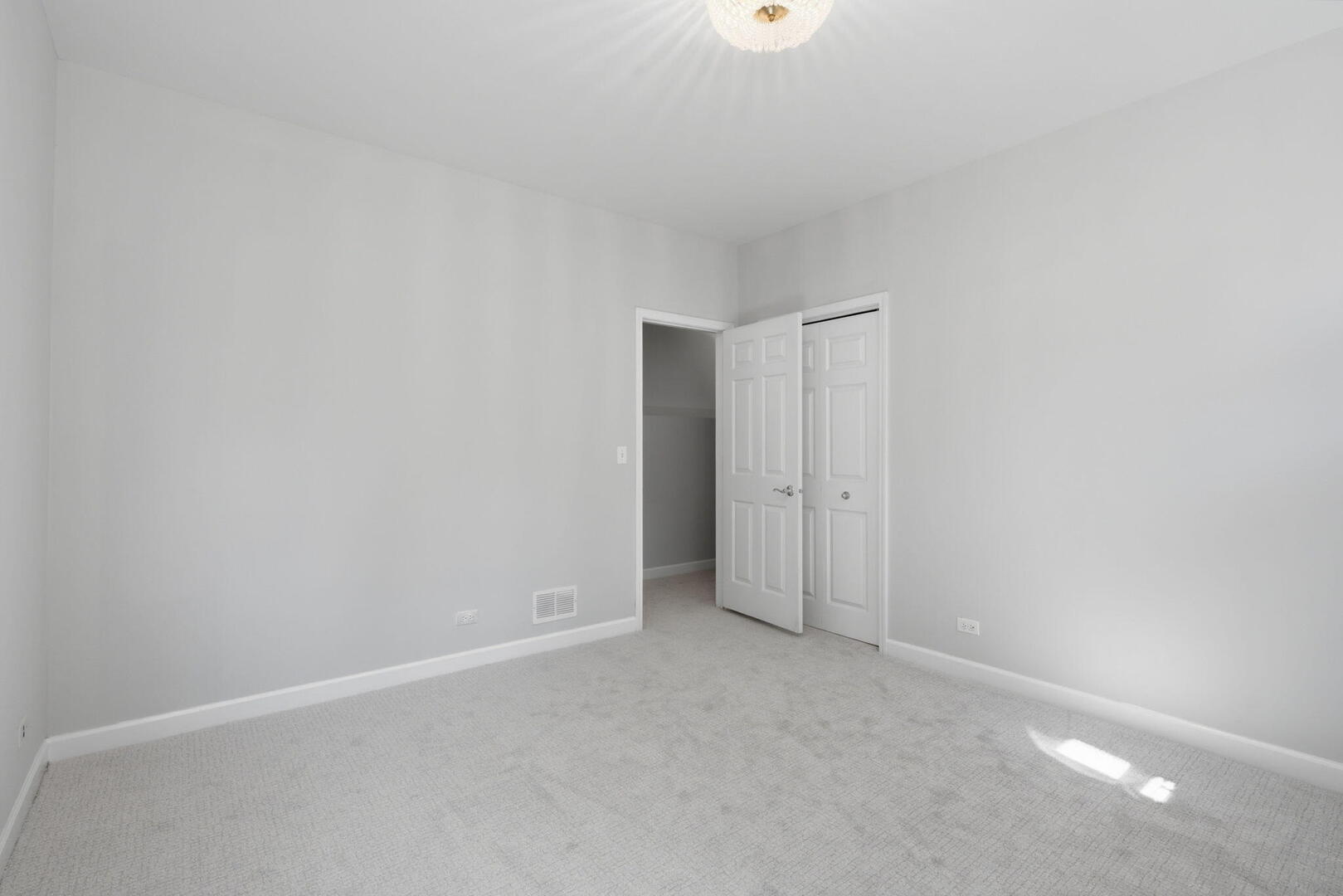 1815 W School Street Property Photo 35