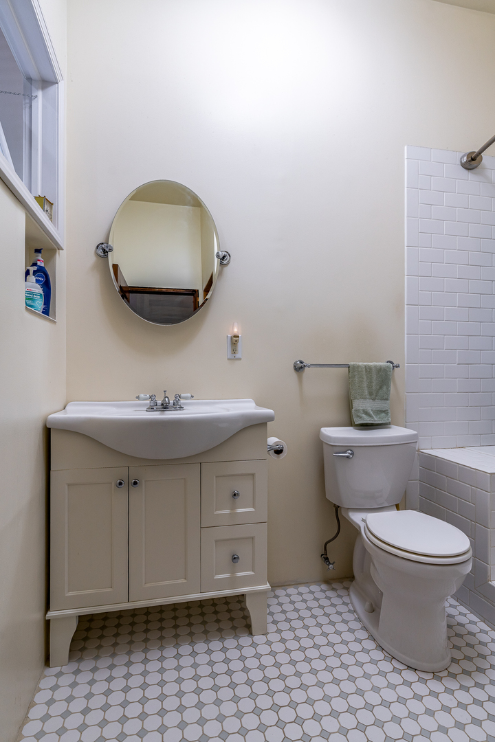 412 W 6th Street Property Photo 42
