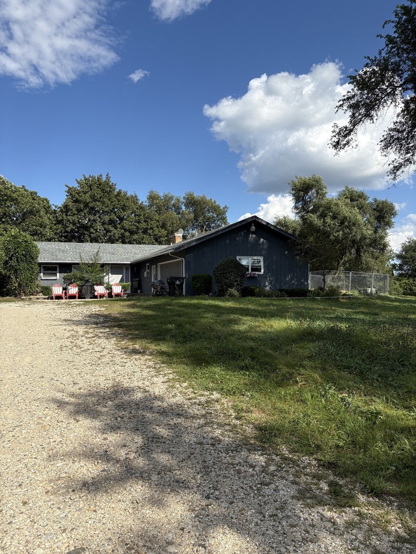 7822 N Pillow Hill Road Property Photo 3