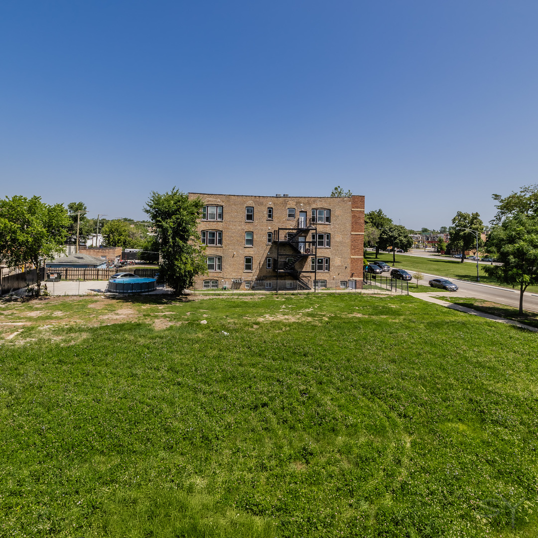 1256 S Independence Boulevard Property Photo 18