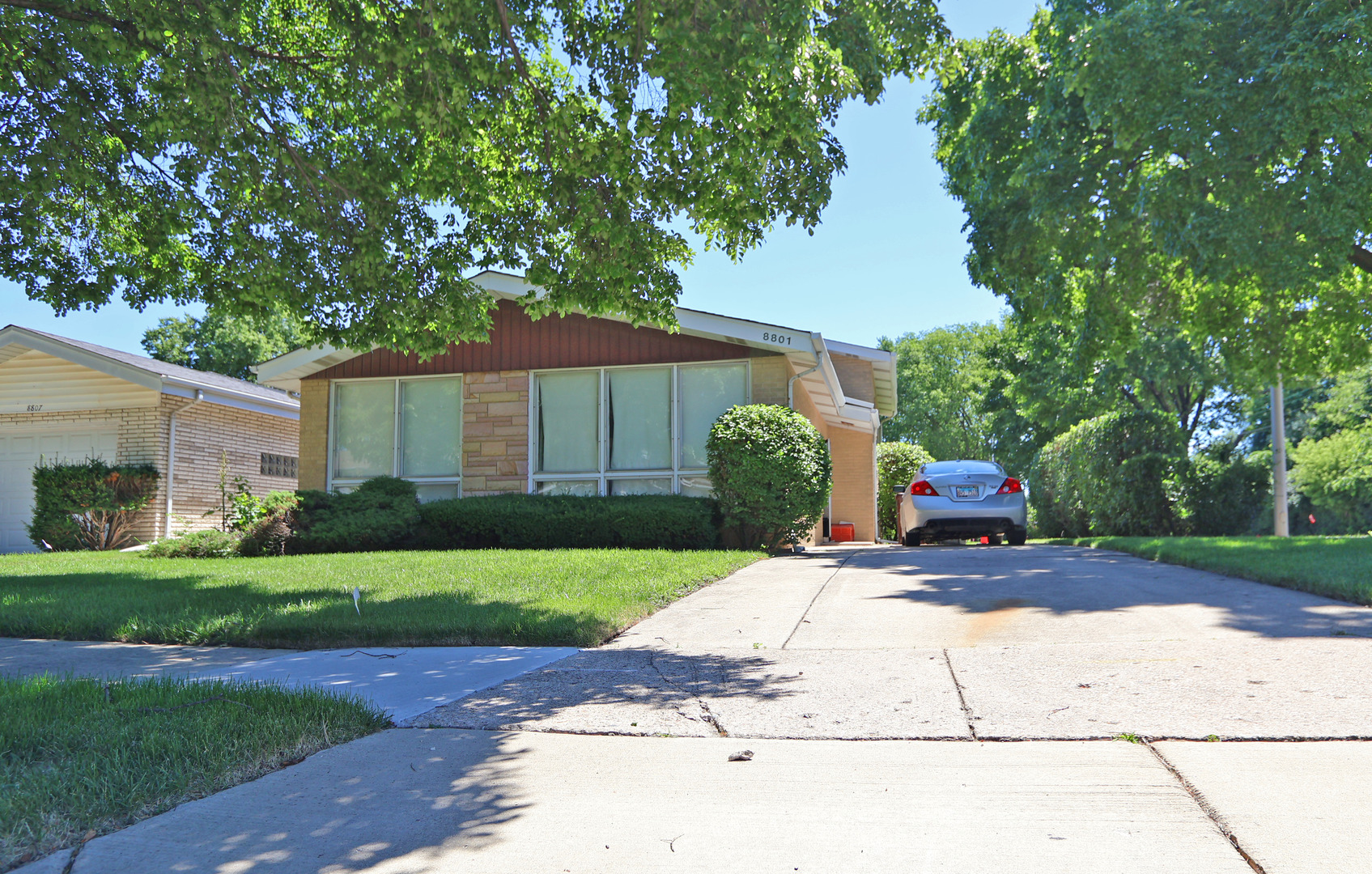 8801 Lowell Terrace Property Photo 1