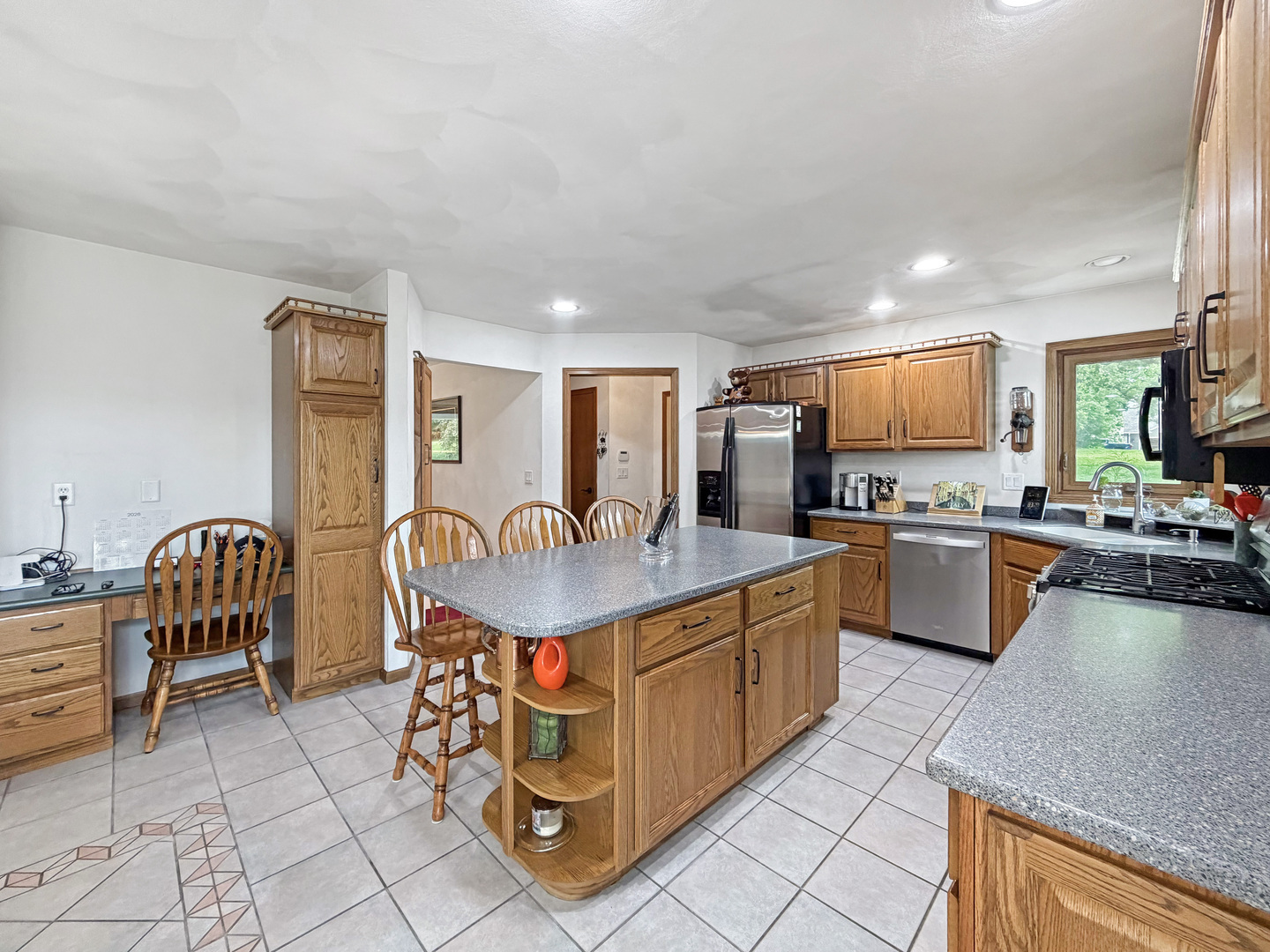1954 Delmar Drive Property Photo 11