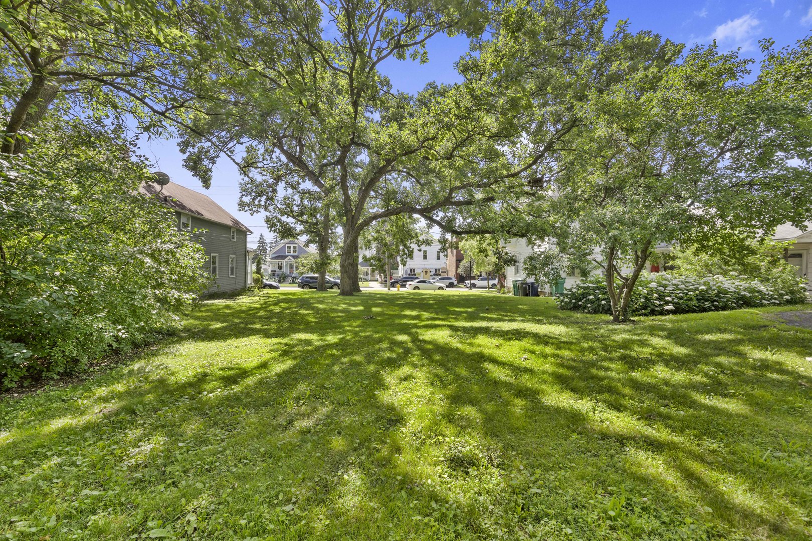 14323 S Beacon Avenue Property Photo 1