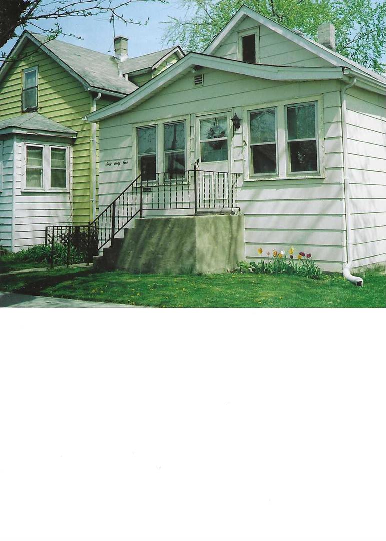 6061 S 74th Court Property Photo 1