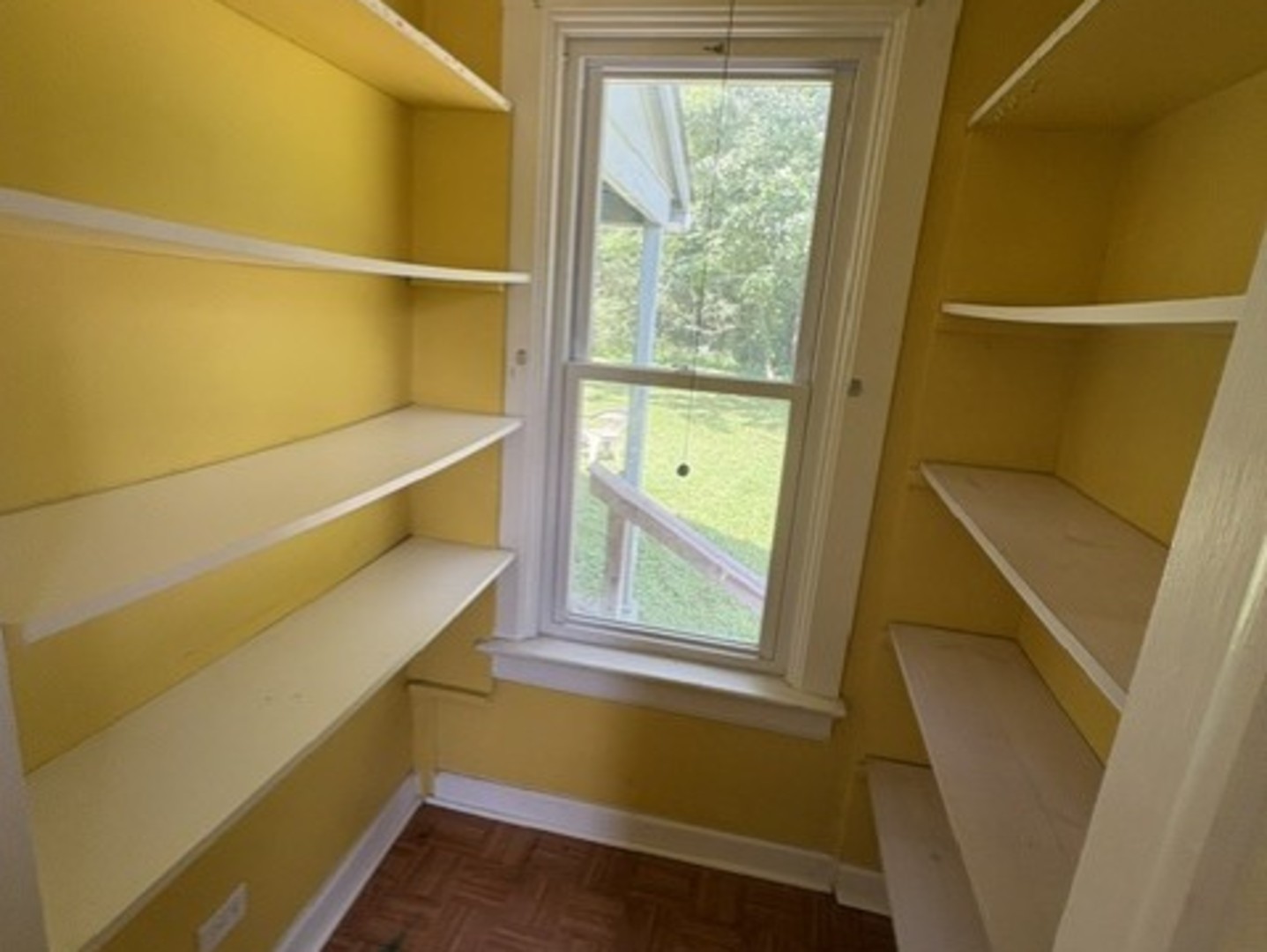 14329 S Beacon Avenue Property Photo 12