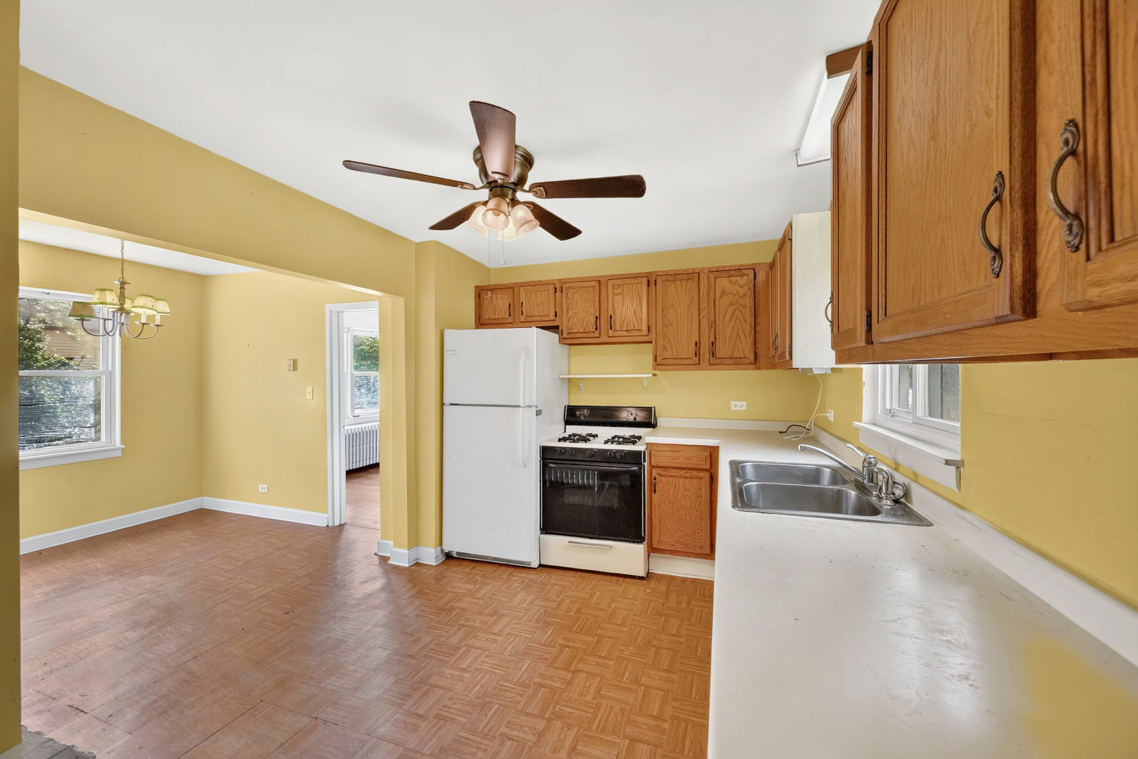 14329 S Beacon Avenue Property Photo 14