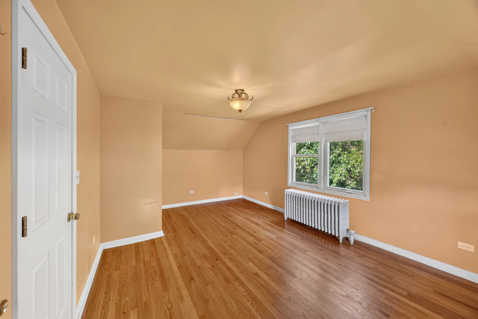 14329 S Beacon Avenue Property Photo 24