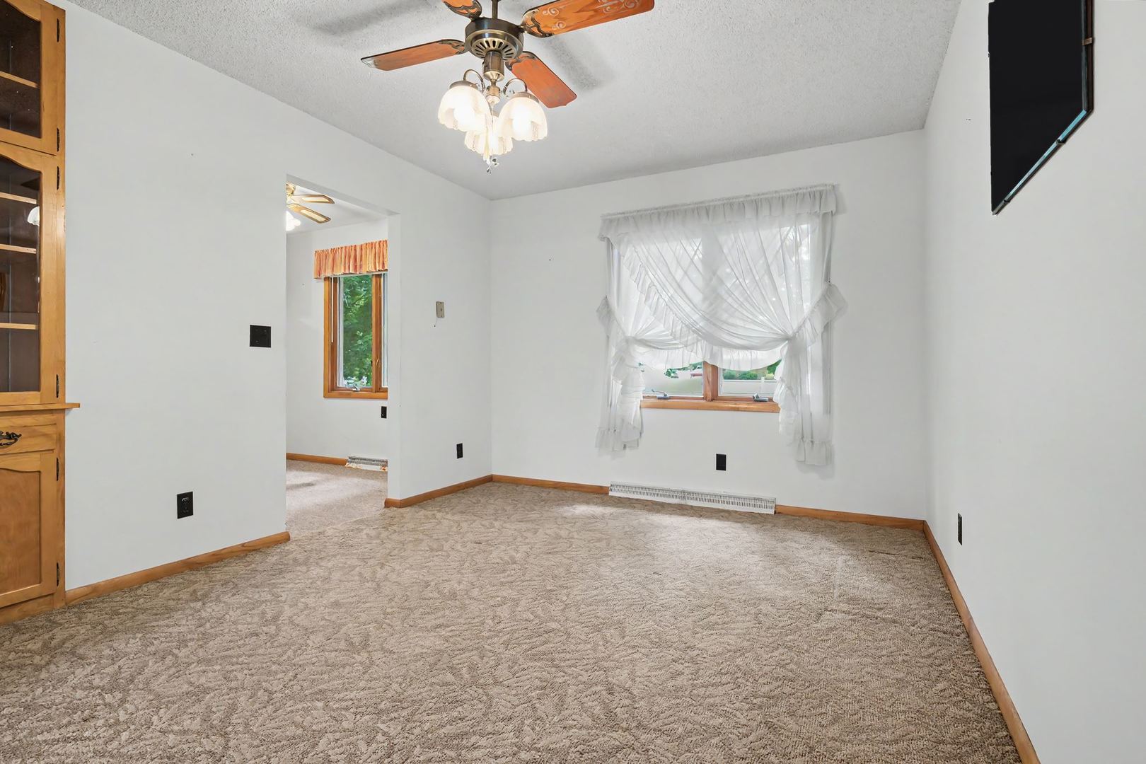 201 E Ririe Place Property Photo 6