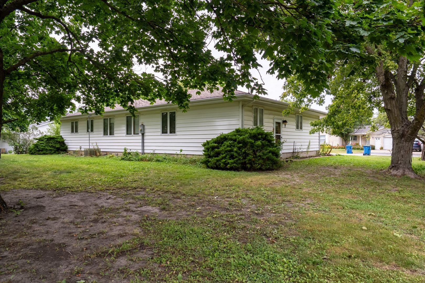 201 E Ririe Place Property Photo 29