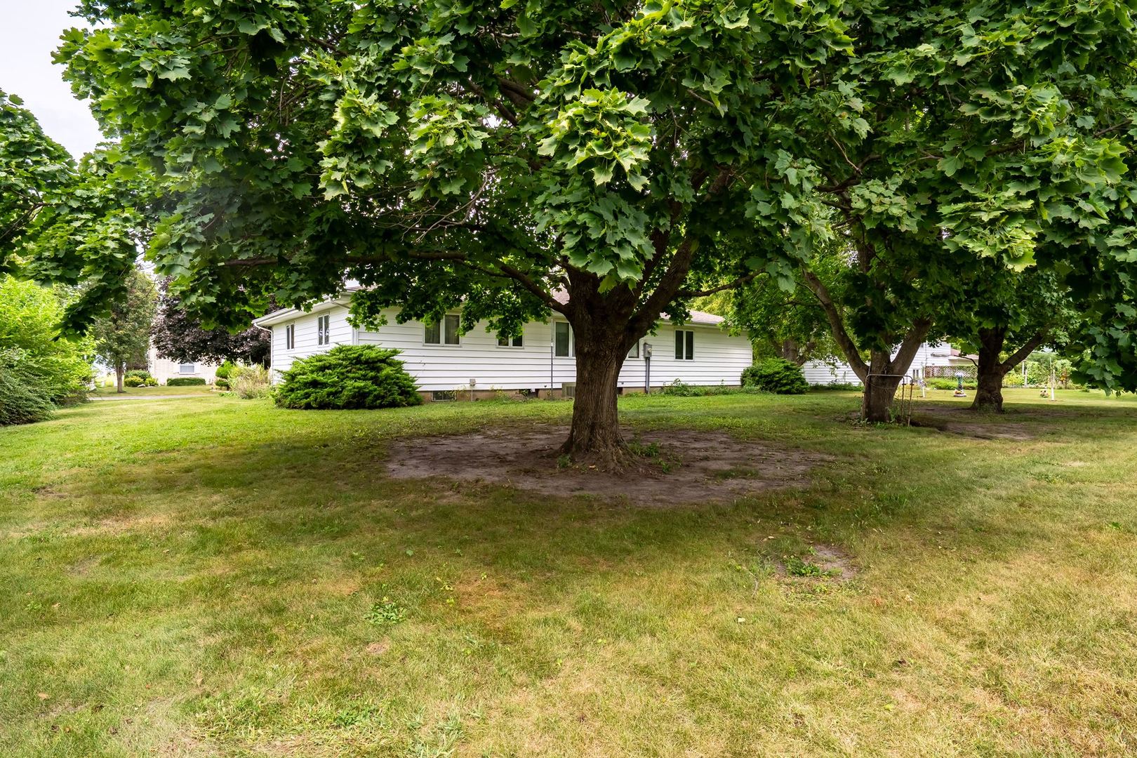 201 E Ririe Place Property Photo 32