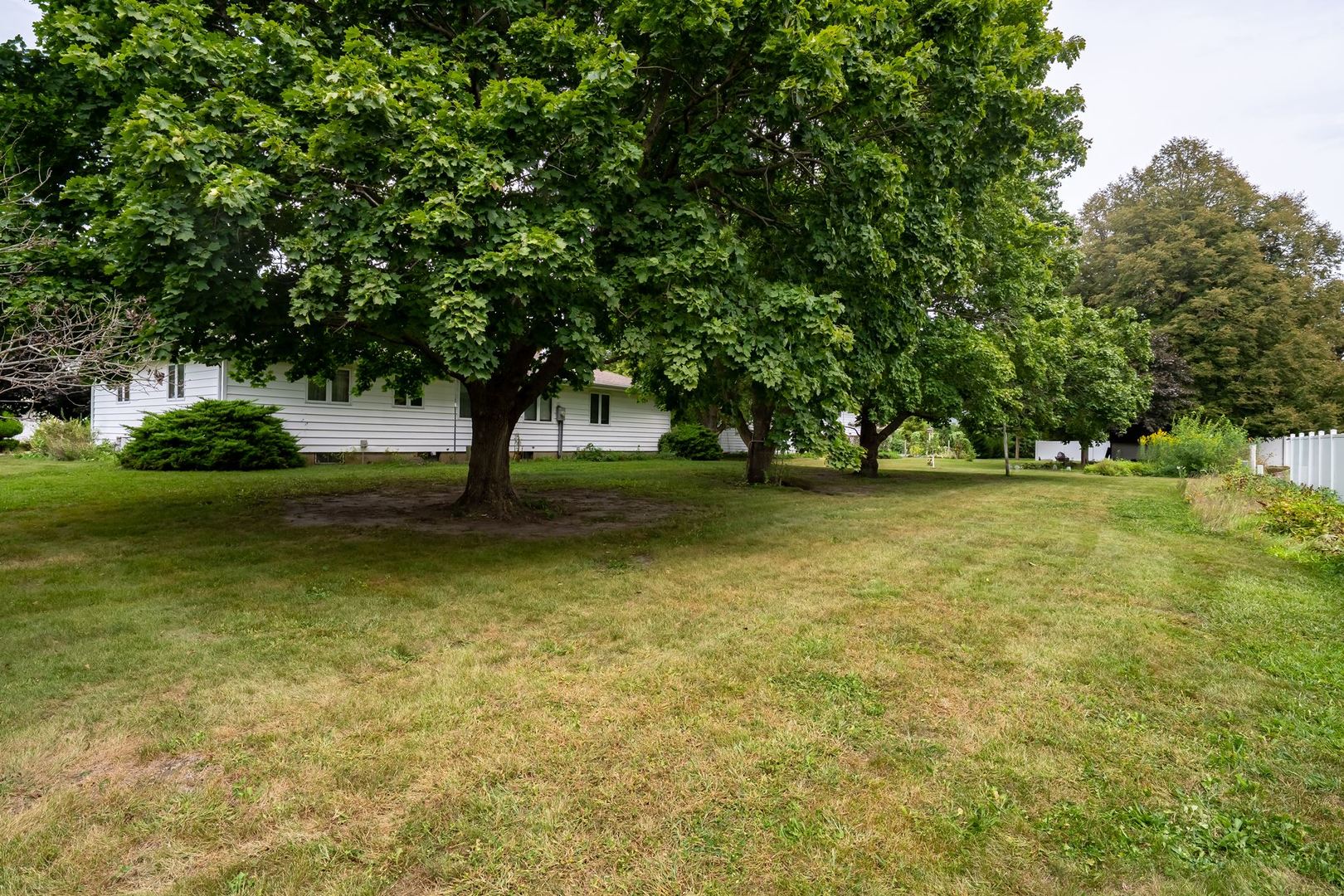 201 E Ririe Place Property Photo 33