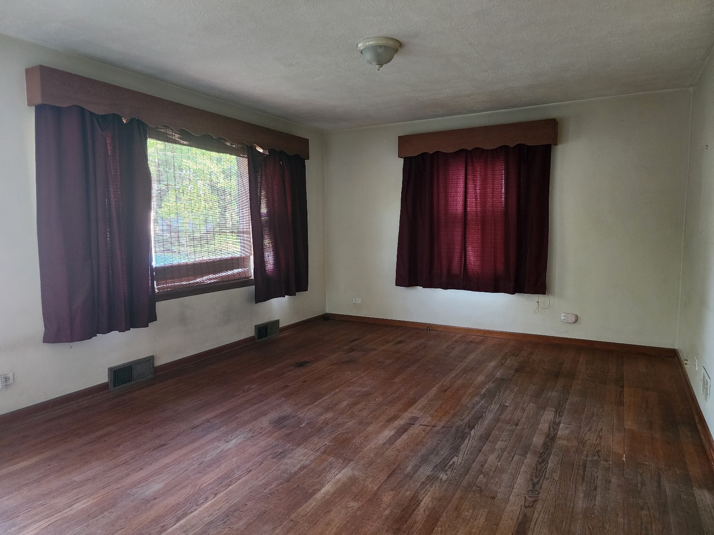 314 S Orchard Avenue Property Photo 2