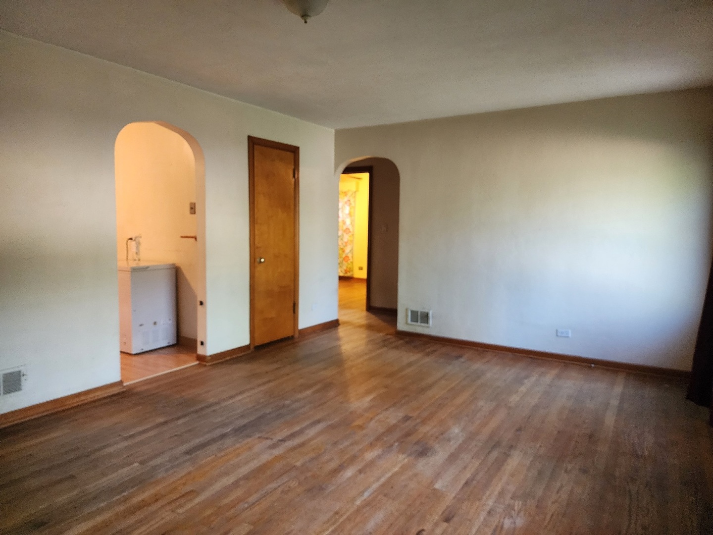 314 S Orchard Avenue Property Photo 4