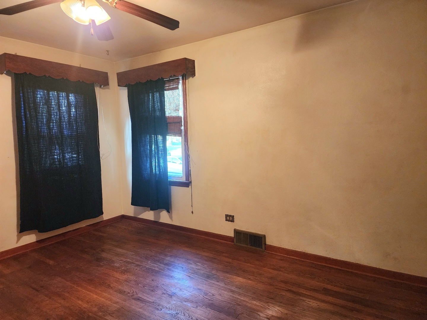314 S Orchard Avenue Property Photo 9
