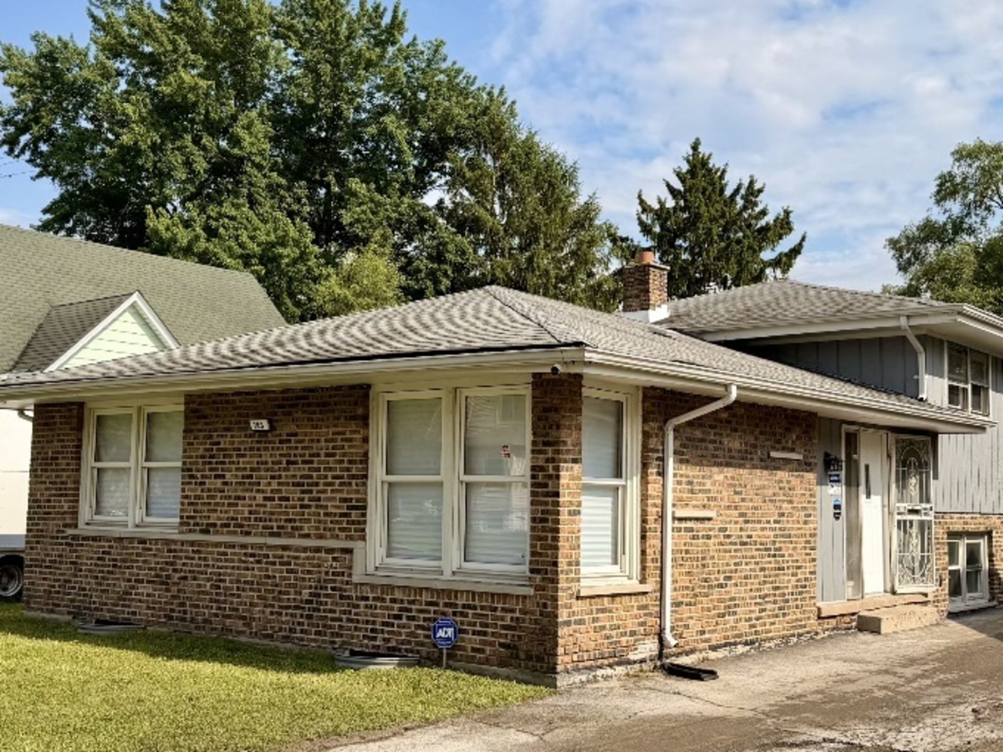 705 Sheridan Avenue Property Photo 1