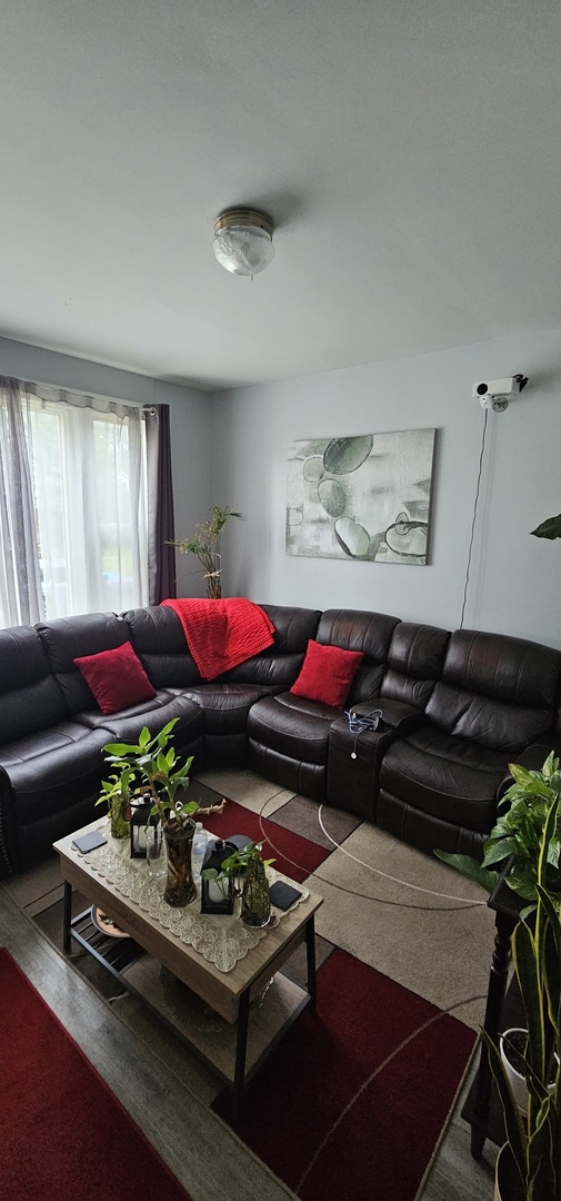 9316 S Marquette Avenue Property Photo 3