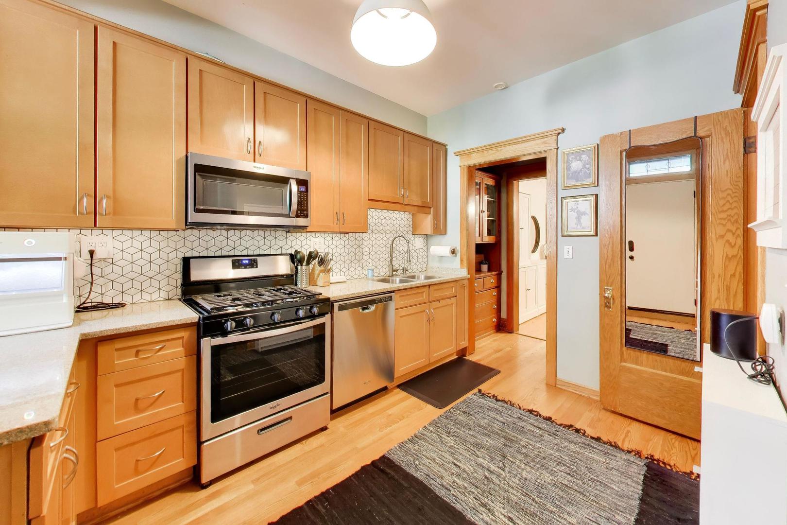 5525 S Cornell Avenue 4 Property Photo 13