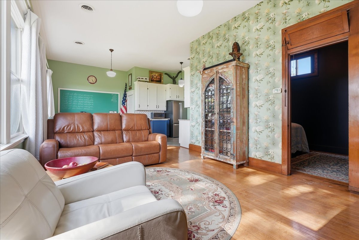 1021 Rodeo Road Property Photo 7