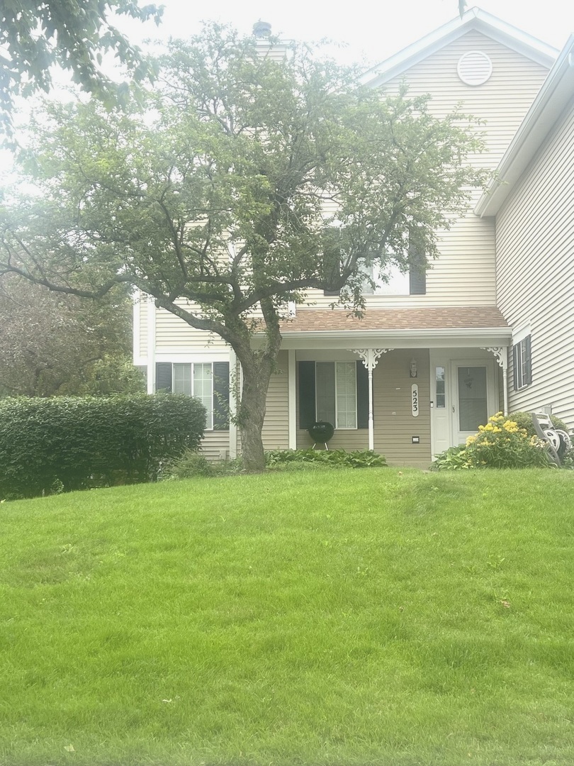 523 Lowell Drive Property Photo 1