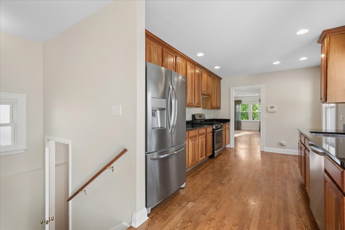 1211 James Street Property Photo 9