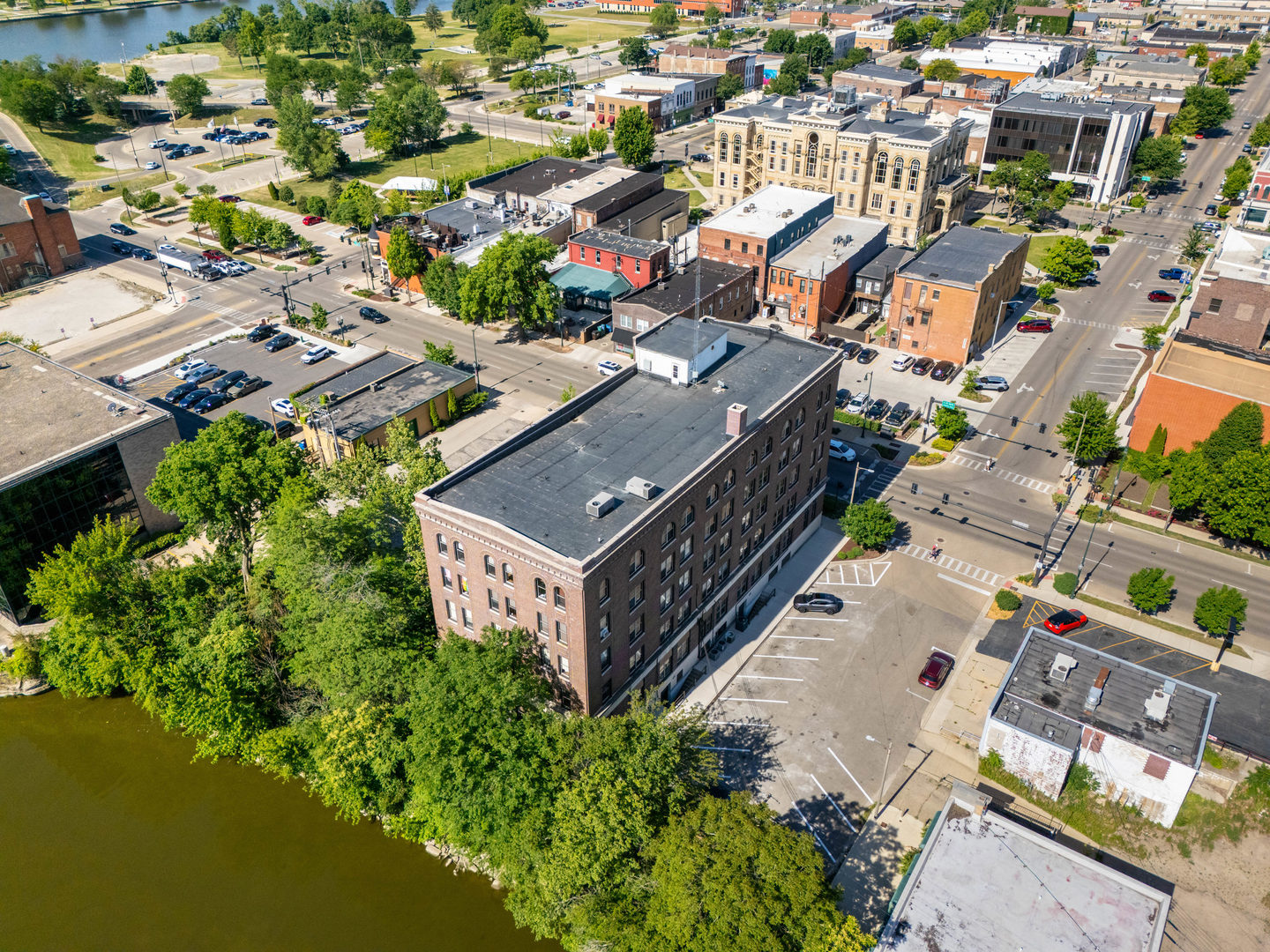 628 Columbus Street Property Photo 42