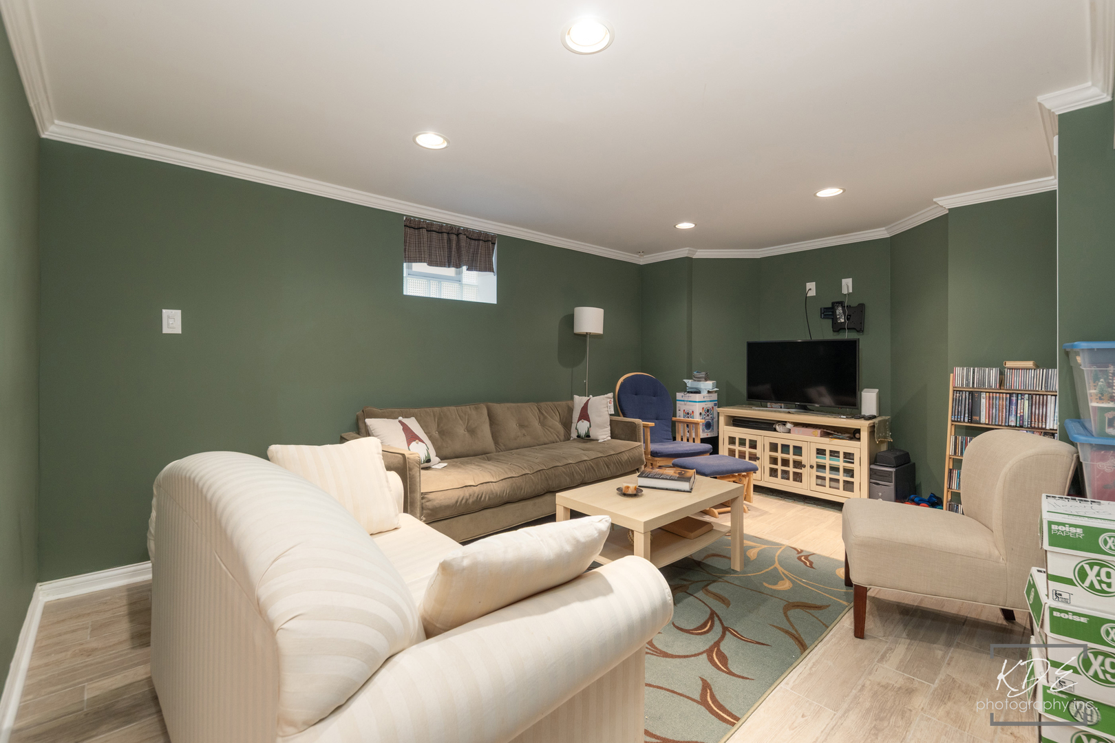 5915 W Roscoe Street Property Photo 11