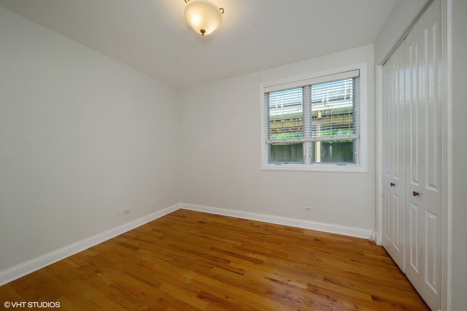4012 S Indiana Avenue Property Photo 15