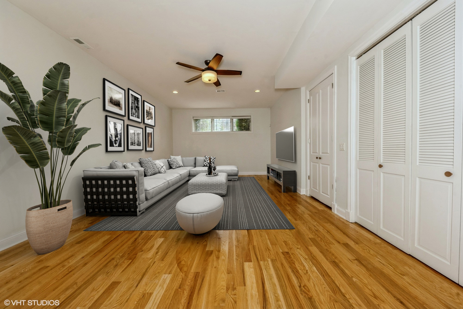 4012 S Indiana Avenue Property Photo 18