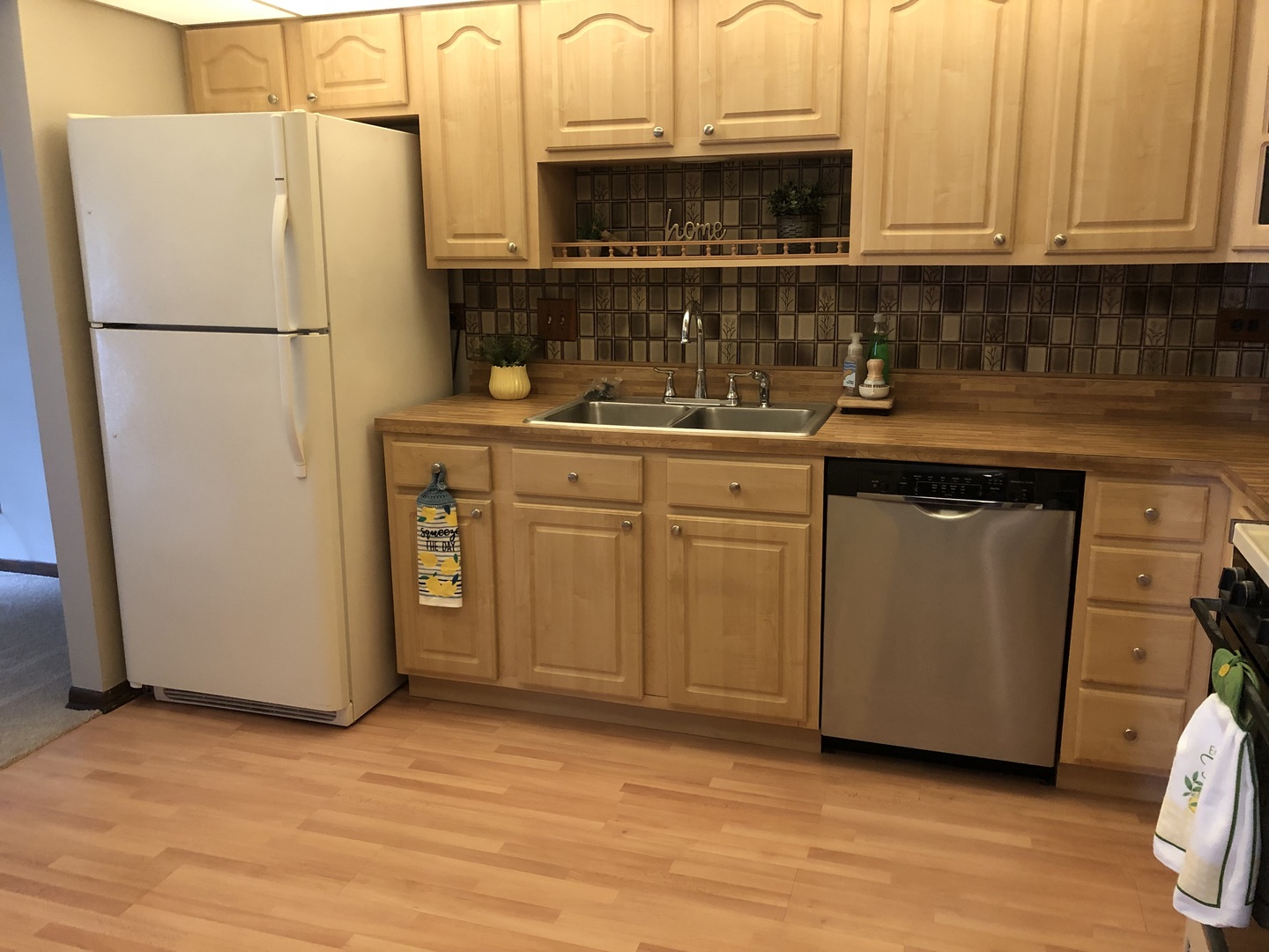 11277 S Roberts Road E Property Photo 6