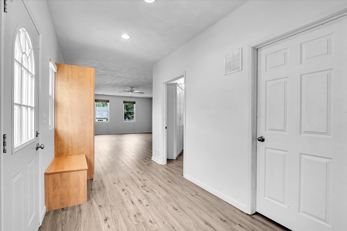 295 N 1st Avenue Property Photo 4