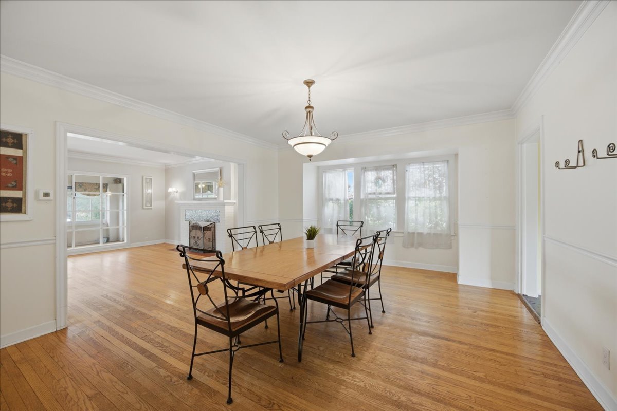 404 S Brainard Avenue Property Photo 8