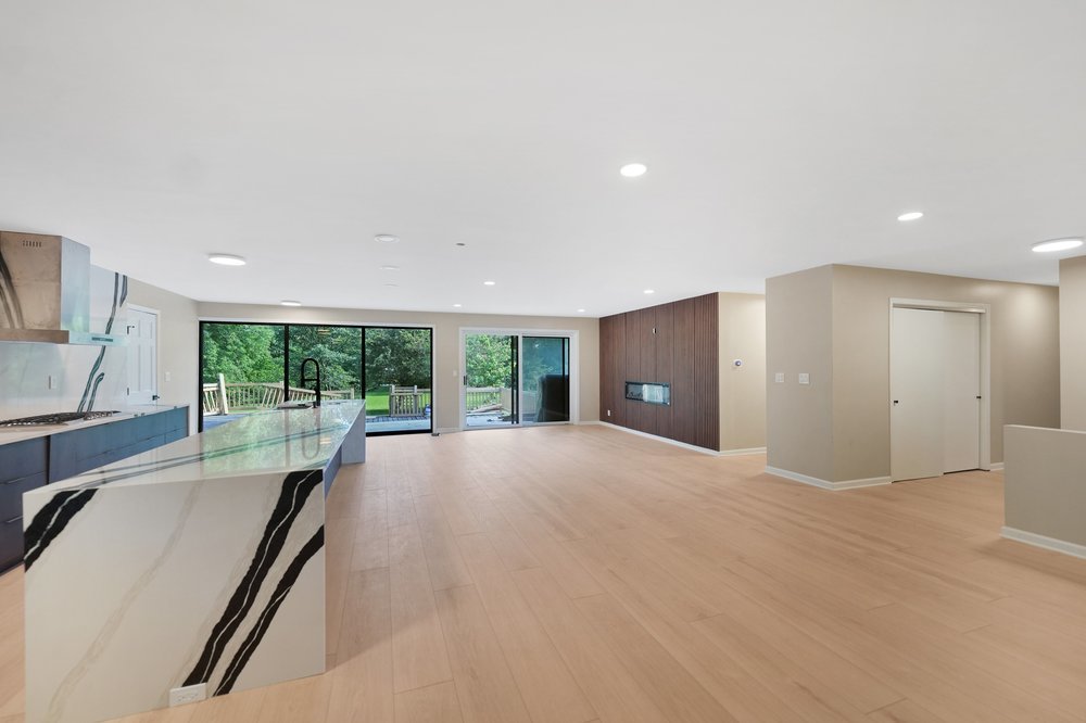 11110 Highland Drive Property Photo 5