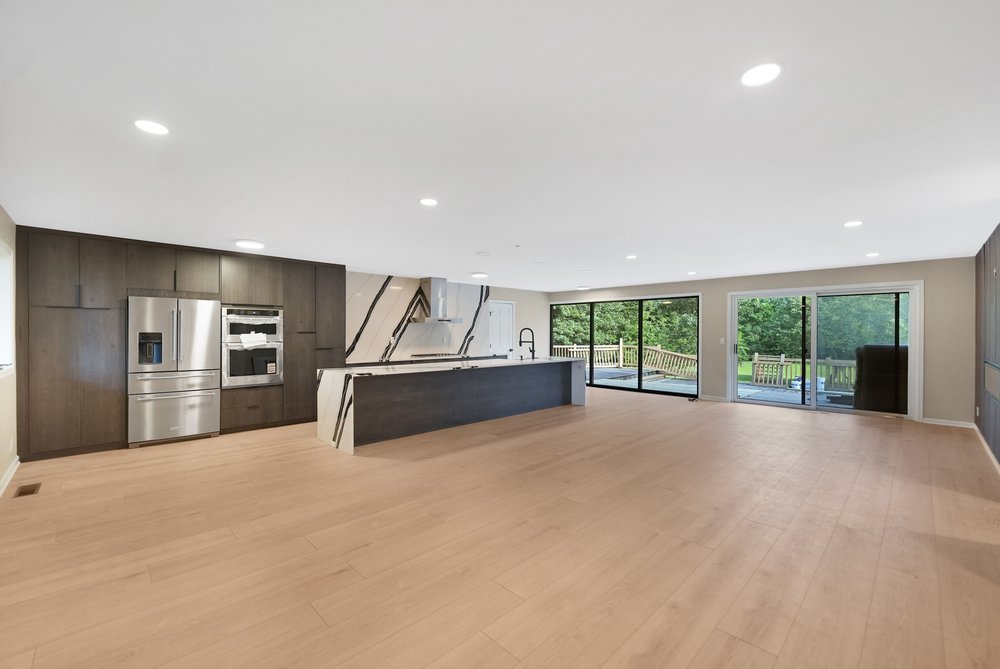 11110 Highland Drive Property Photo 6